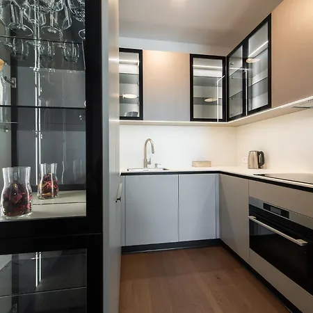 Nikas Eurovea - Free Parking Bratislava