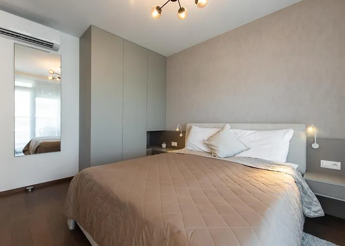 Nikas Eurovea - Free Parking