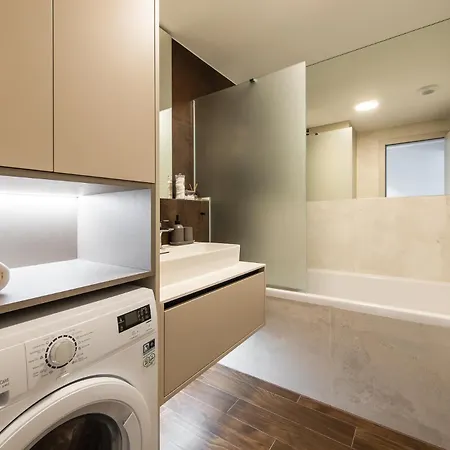 Nikas Eurovea - Free Parking Apartmán