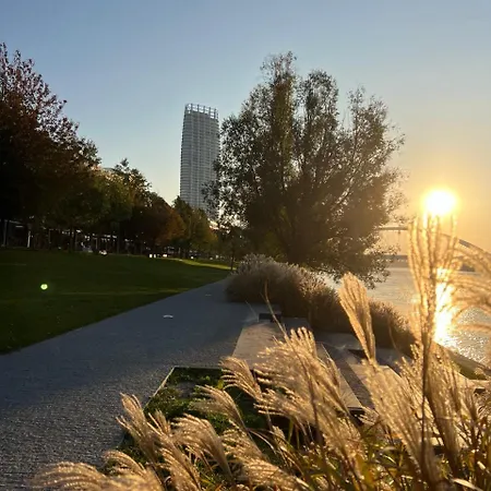 Nikas Eurovea - Free Parking Apartmán *